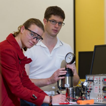 Engineering students gain practical experience and knowledge through the HVAC laboratory’s facilities. Engineering students gain practical experience and knowledge through the HVAC laboratory’s facilities.
