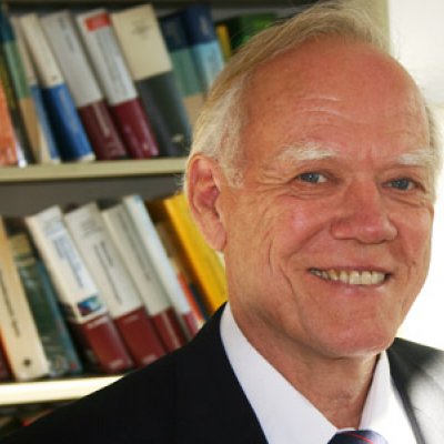 University of Queensland Emeritus Professor Curt Wentrup this week received recognition for scientific excellence from the Australian Academy of Science.