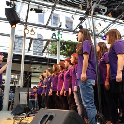 Vicki Bos with the ICTE-UQ choir